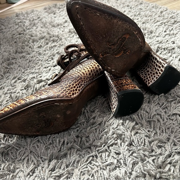 FREEBIRD Joyce, Animal Print Booties. Size 7 - Picture 12 of 14